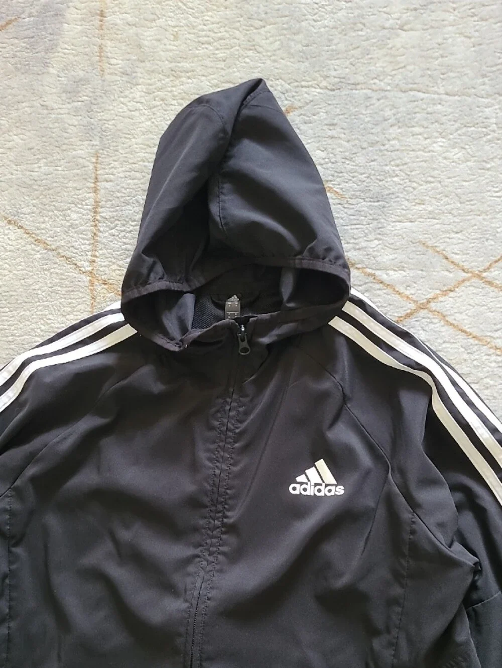 Adidas Men’s M Black 3 Stripe Running Windbreaker Hooded Vented Jacket
